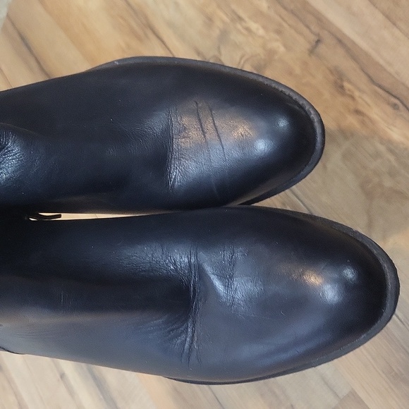 BCBGENERATION Black JL-JANISS Leather Criss-cross Zip Up Knee High Boot - Picture 16 of 16